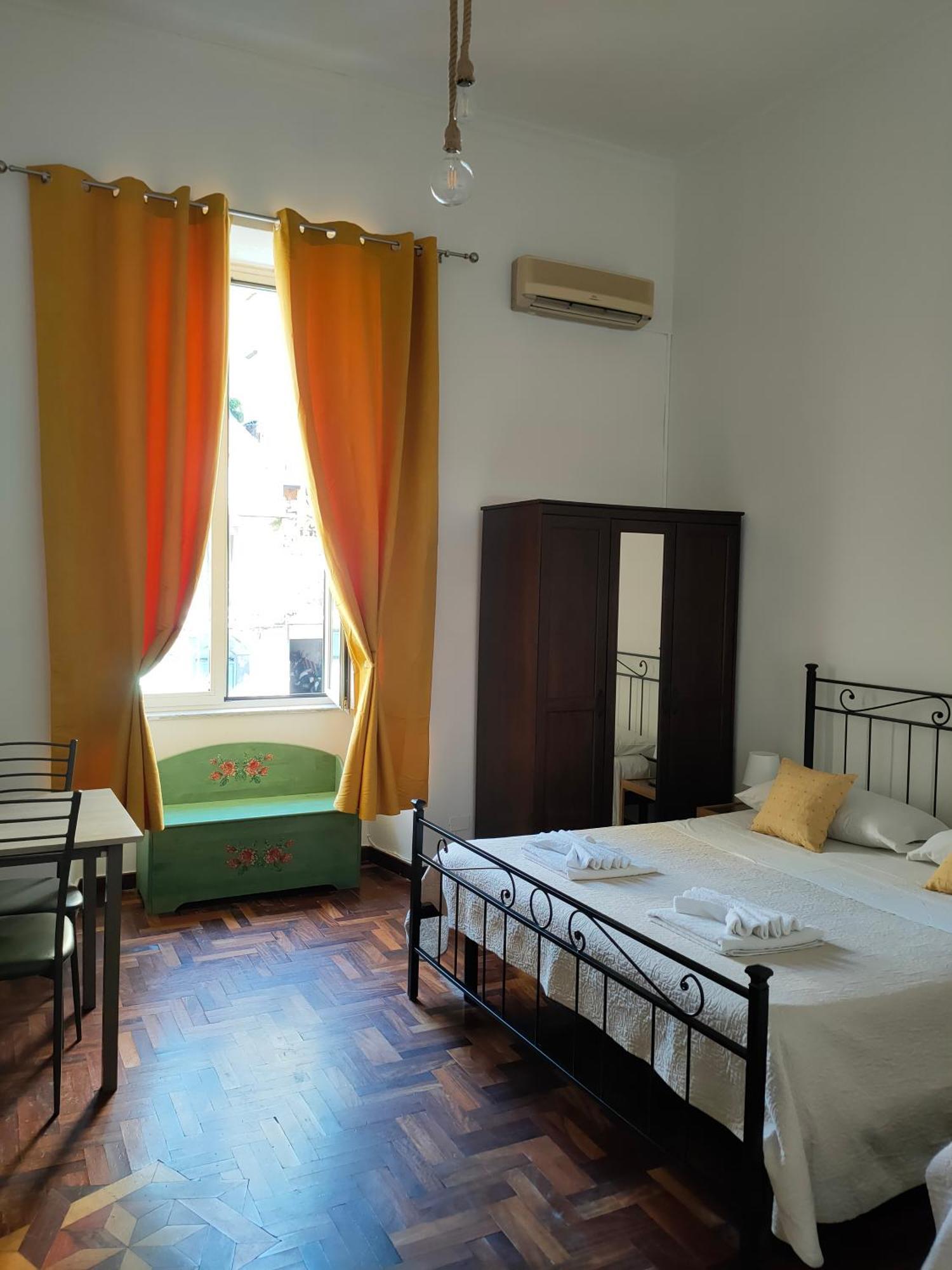 Napoli Centro Casa Annina Close To Toledo St Экстерьер фото