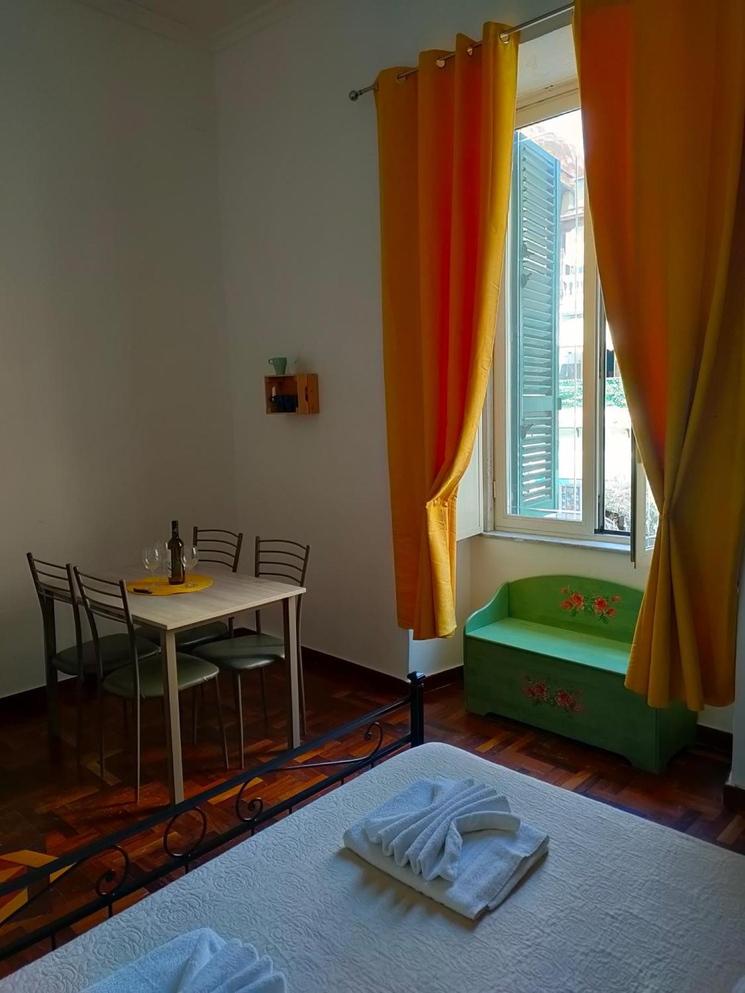 Napoli Centro Casa Annina Close To Toledo St Экстерьер фото