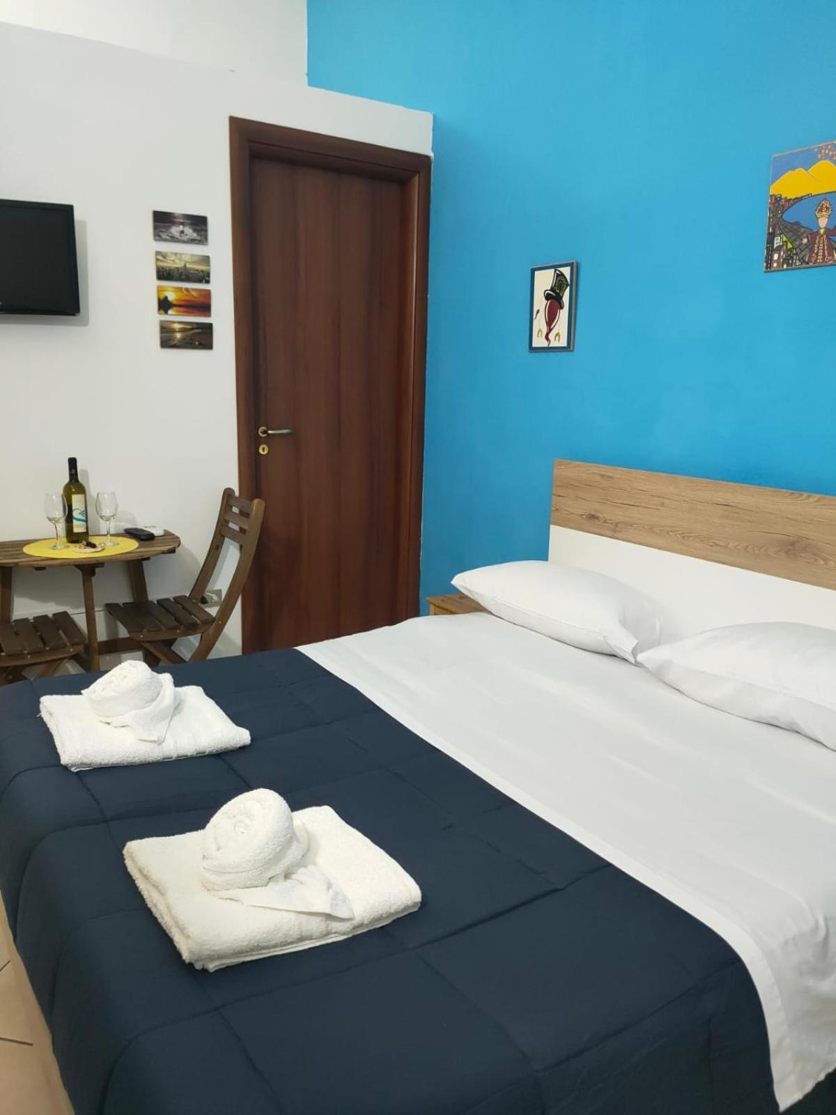 Napoli Centro Casa Annina Close To Toledo St Экстерьер фото