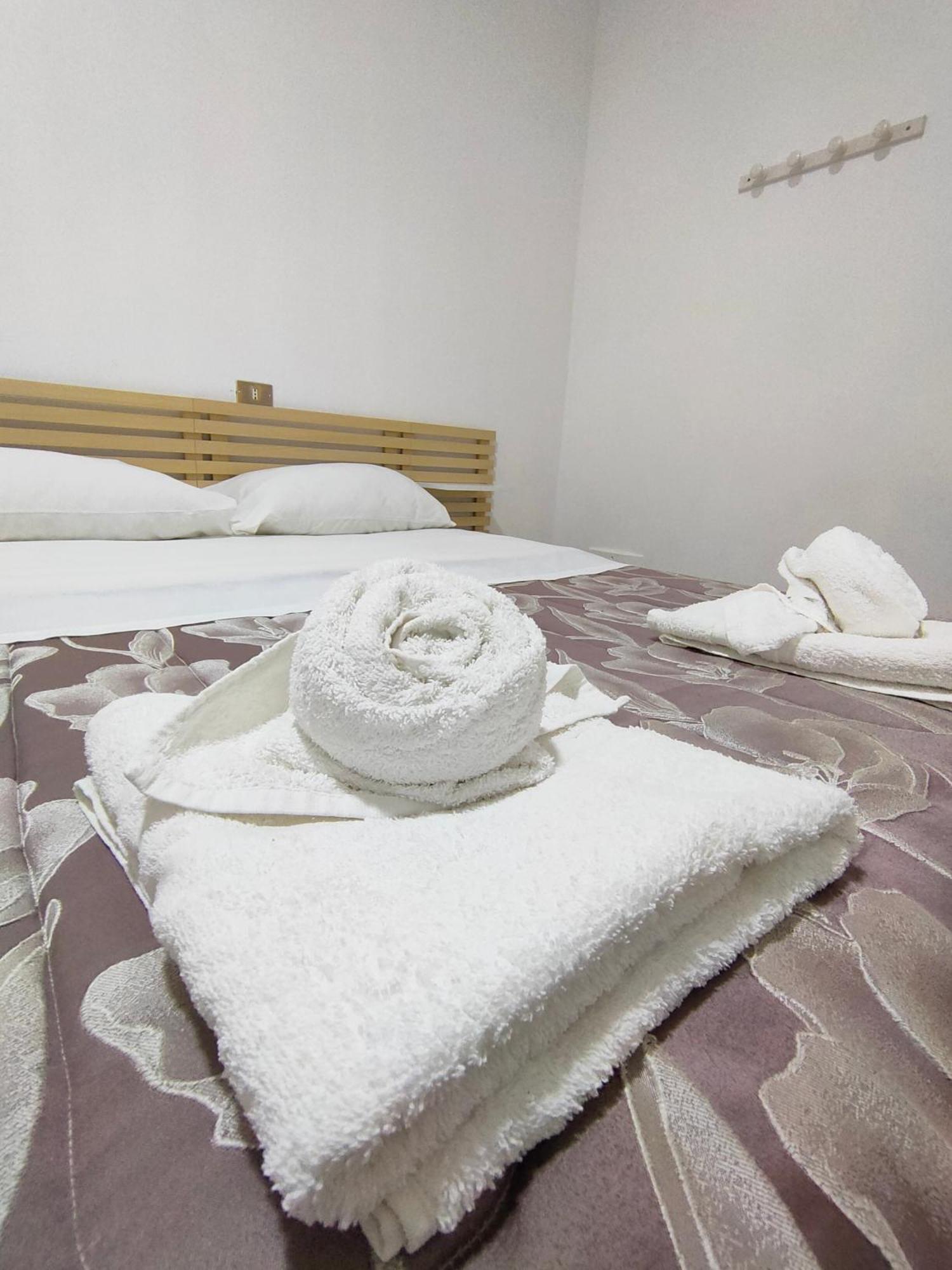 Napoli Centro Casa Annina Close To Toledo St Экстерьер фото