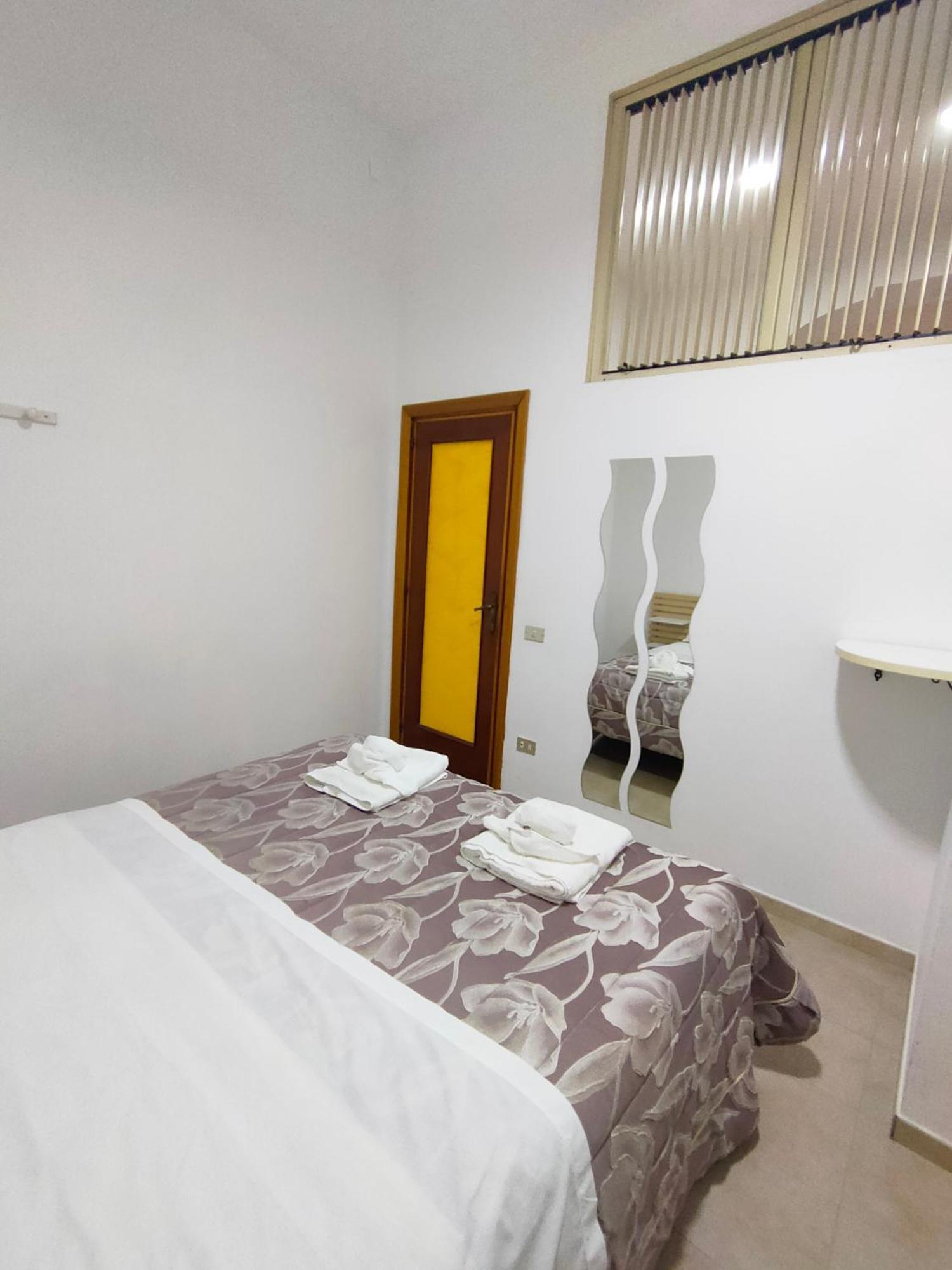 Napoli Centro Casa Annina Close To Toledo St Экстерьер фото