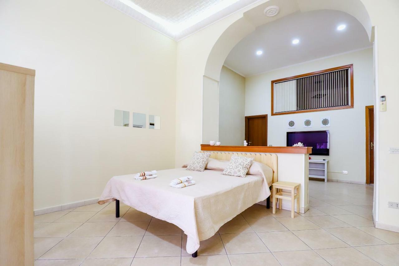 Napoli Centro Casa Annina Close To Toledo St Экстерьер фото