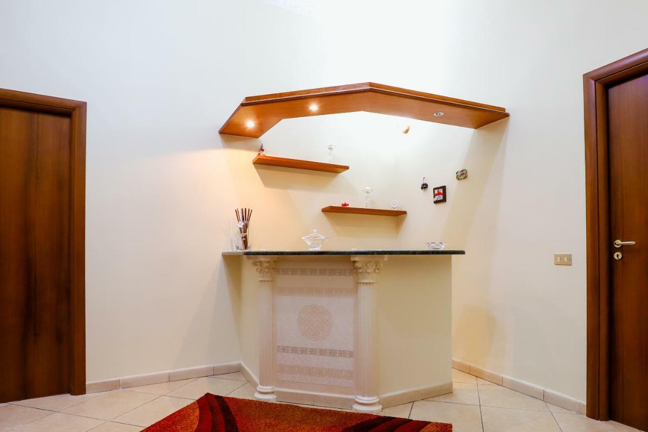 Napoli Centro Casa Annina Close To Toledo St Экстерьер фото